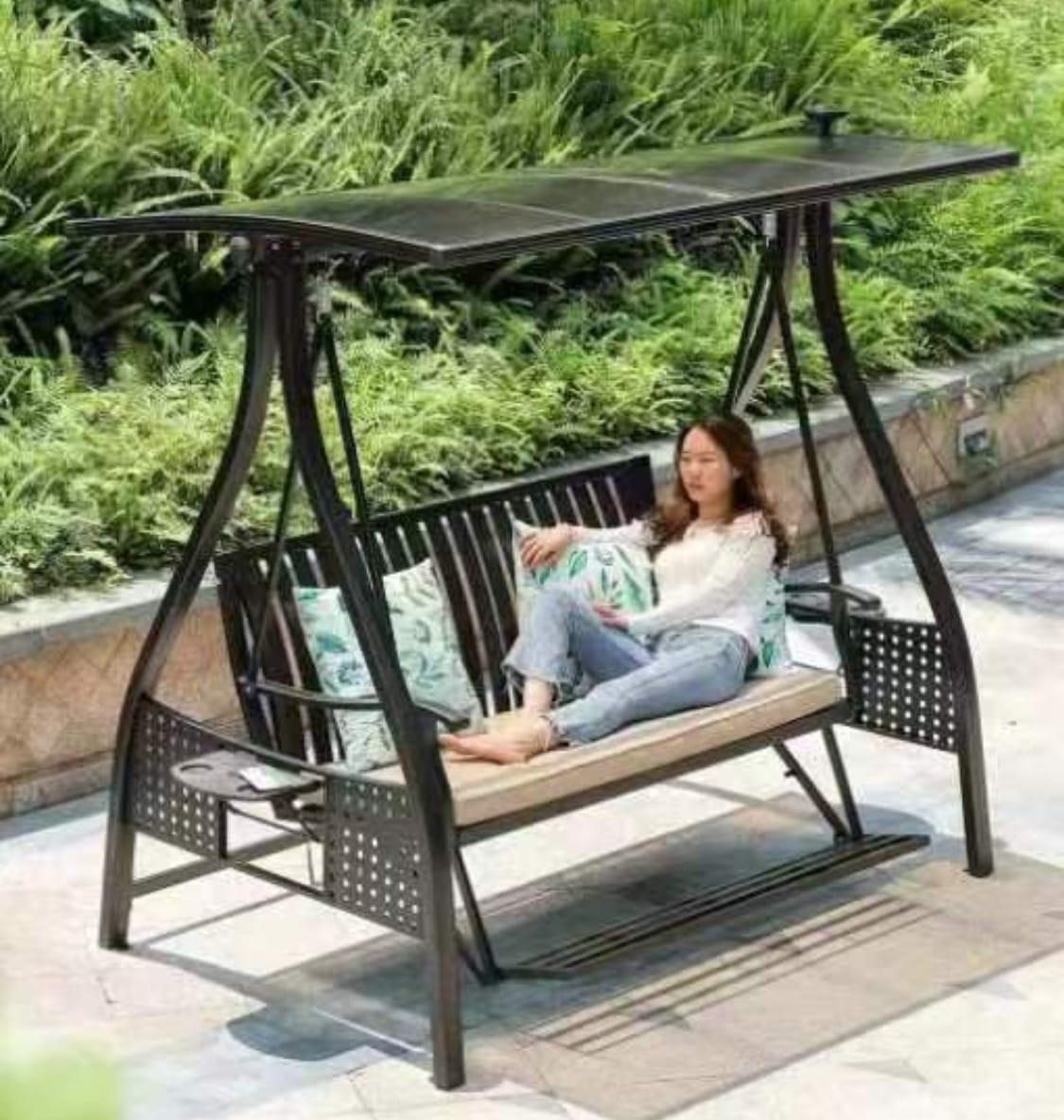 3 SEATER OUTDOOR SWING