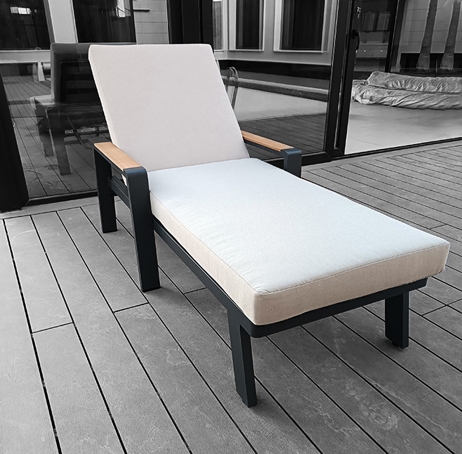 poolside furniture qatar