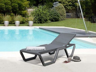 Outdoor sun lounger from New Garden - outdoor furniture Doha